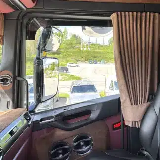 Fönstergardin till lastbil. Sidogardin till Scania Volvo mfl.